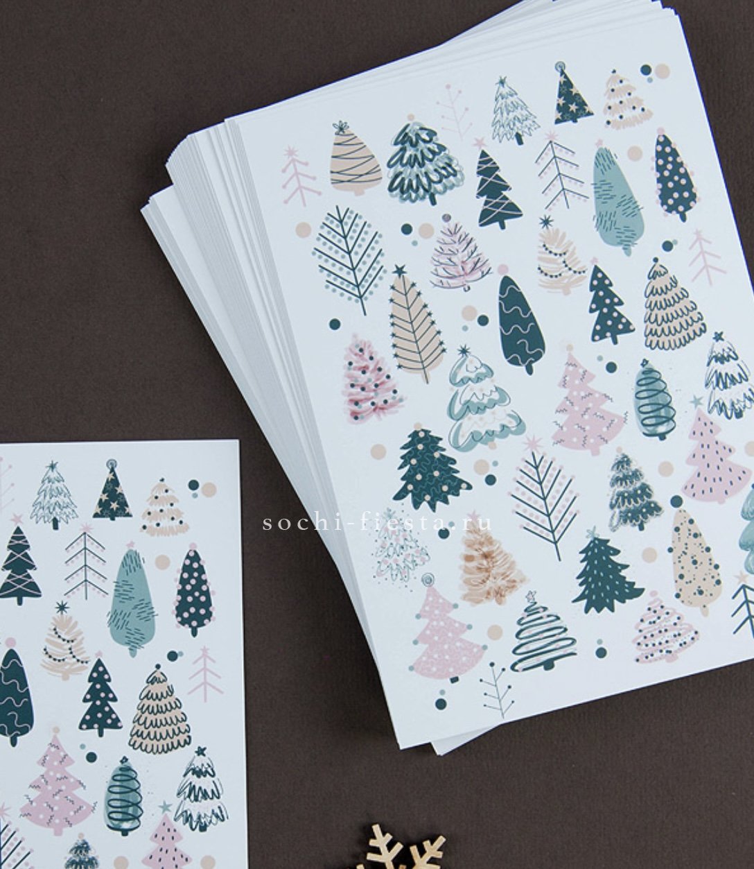 уфимский новогодний бокс с белым амариллисом и серебряными акцентами