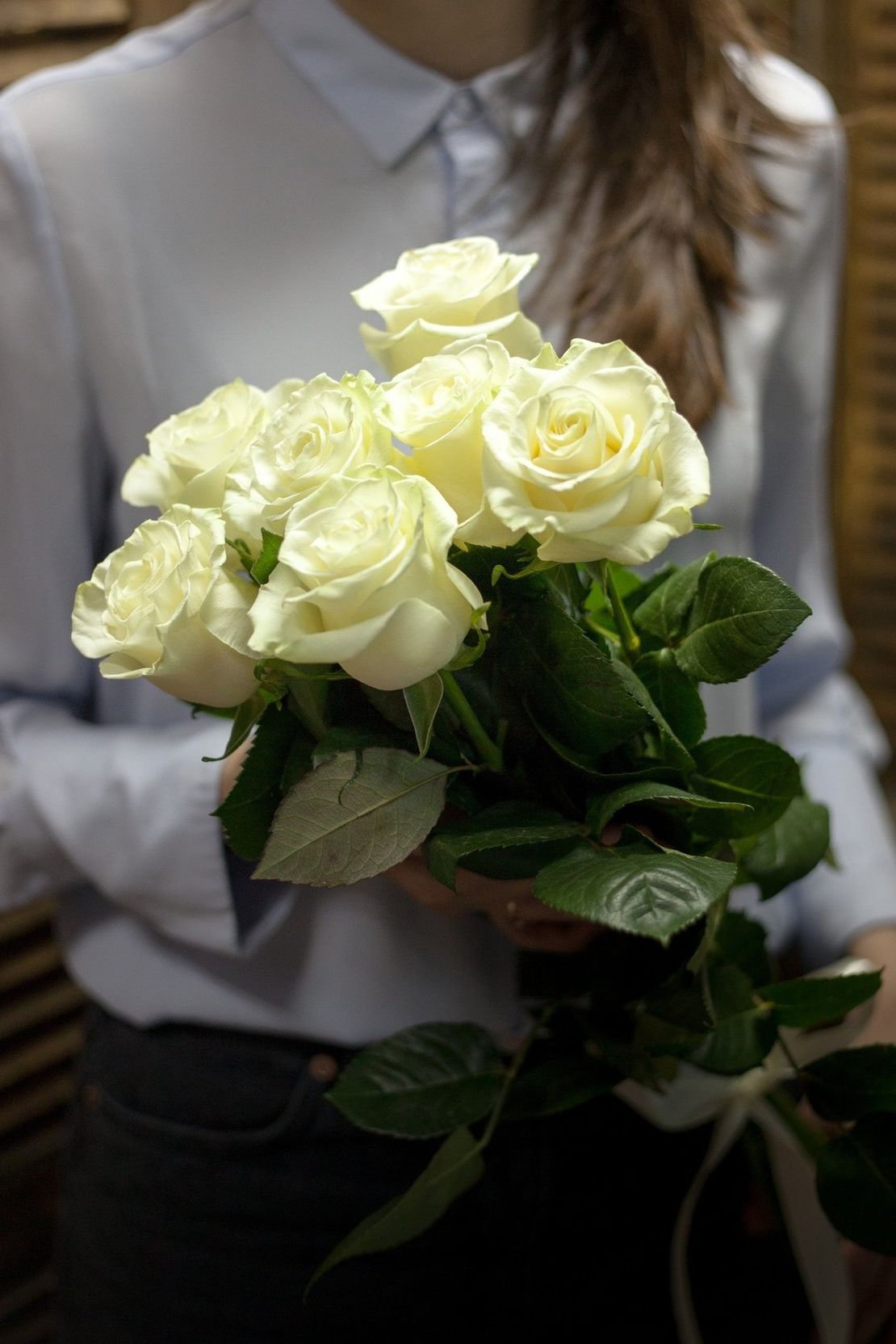 корпоративная корзина с розами для офиса в Уфе