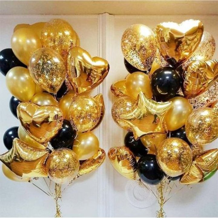 Фонтан шаров "Чёрное золото" в Уфе