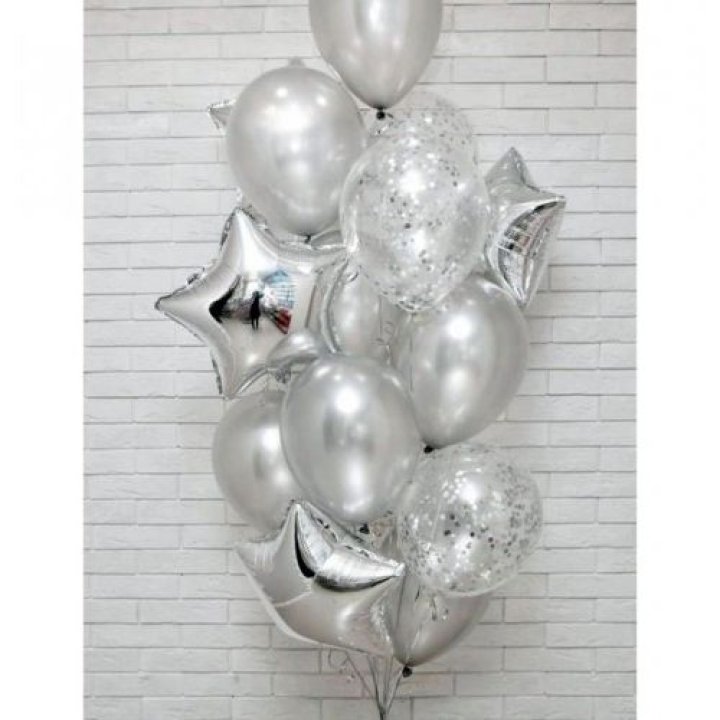 Фонтан шаров "Сильвер мун" в Уфе