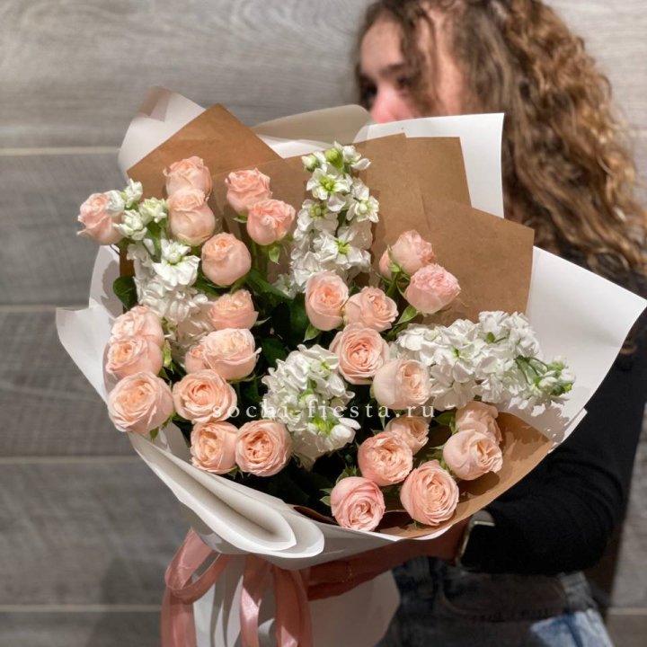 Букет бомбасти и маттиола в Уфе