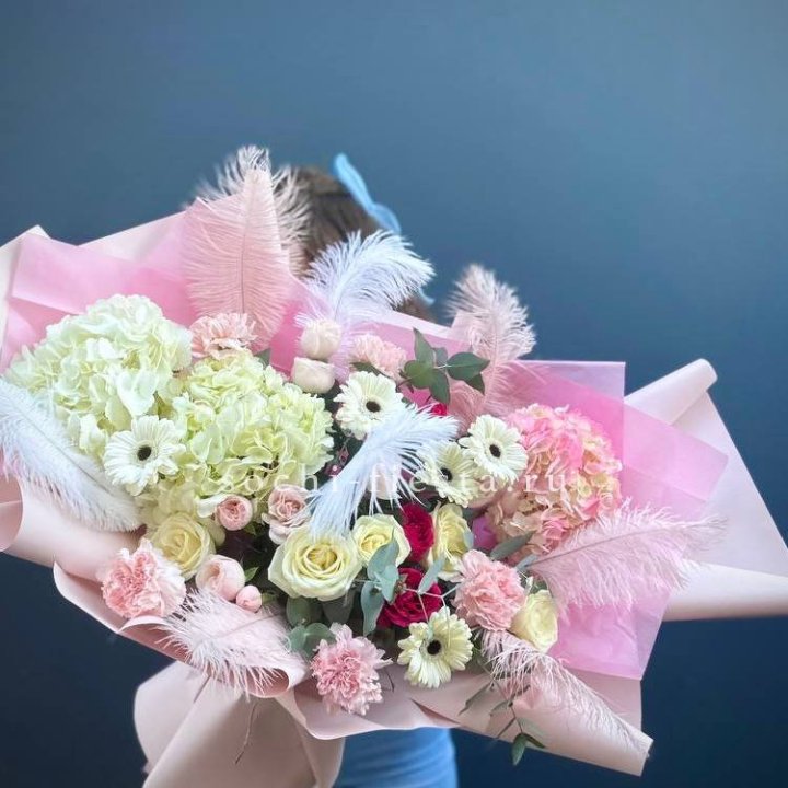 Дизайнерский букет "Валенсия-3" в Уфе