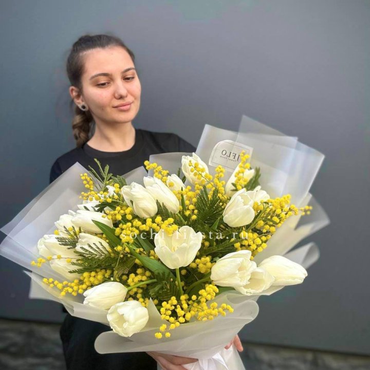 Букет тюльпанов и мимозы в Уфе