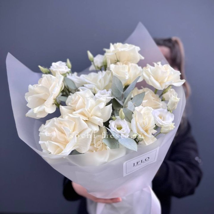 Букет французских роз и эустомы  в Уфе