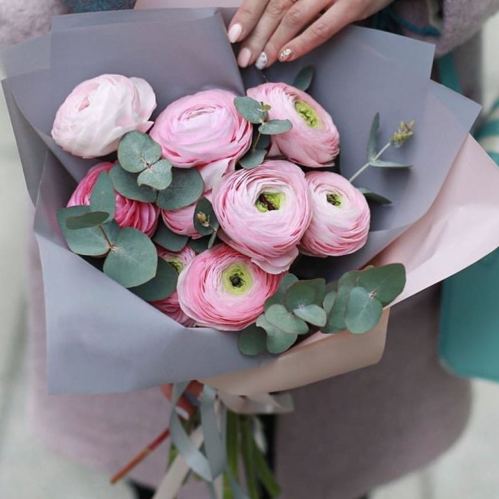 Ранункулюсы с эвкалиптом №1 в Уфе