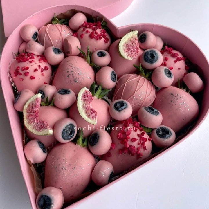 Клубника в шоколаде Сердце в Уфе