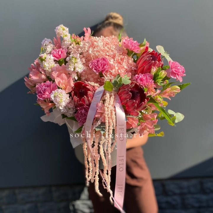 Коробка с цветами "Камикадзе" в Уфе