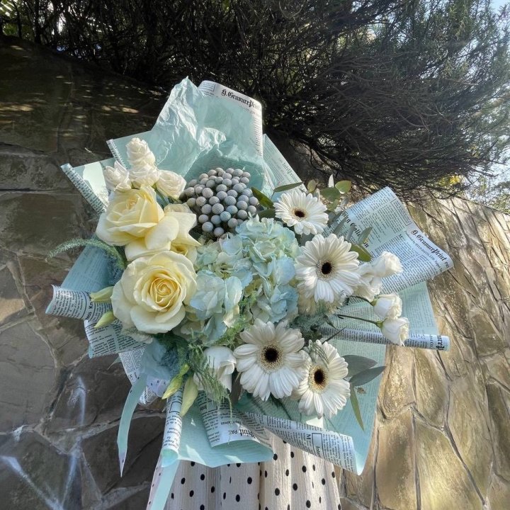 Дизайнерский букет "Линдж-блю" в Уфе