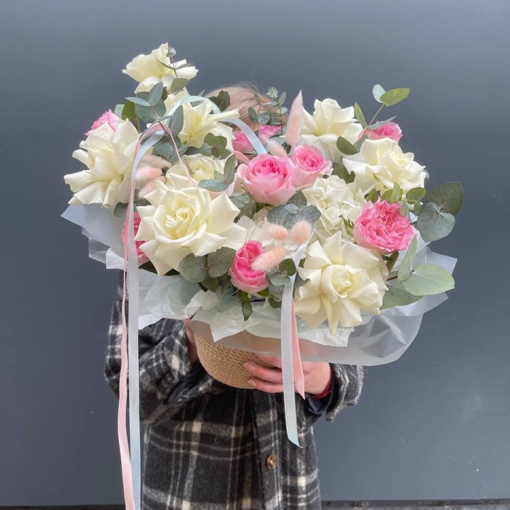 Кашпо с розами в Уфе