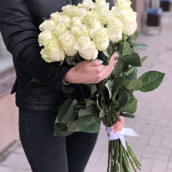 Голландские розы белые в Уфе