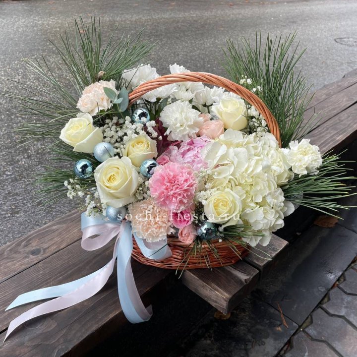 Новогодняя корзина  в Уфе