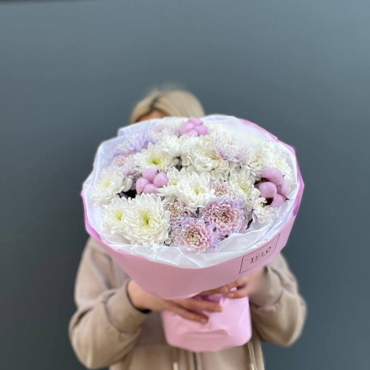 7 нежных хризантем в Уфе