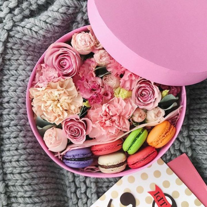 Цветочный бокс пинк в Уфе