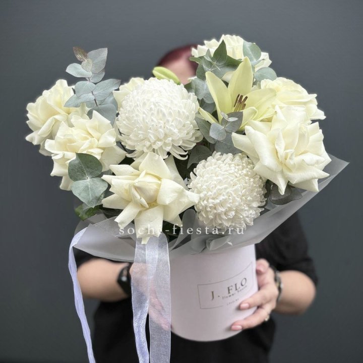 Цветы в шляпной коробке  в Уфе