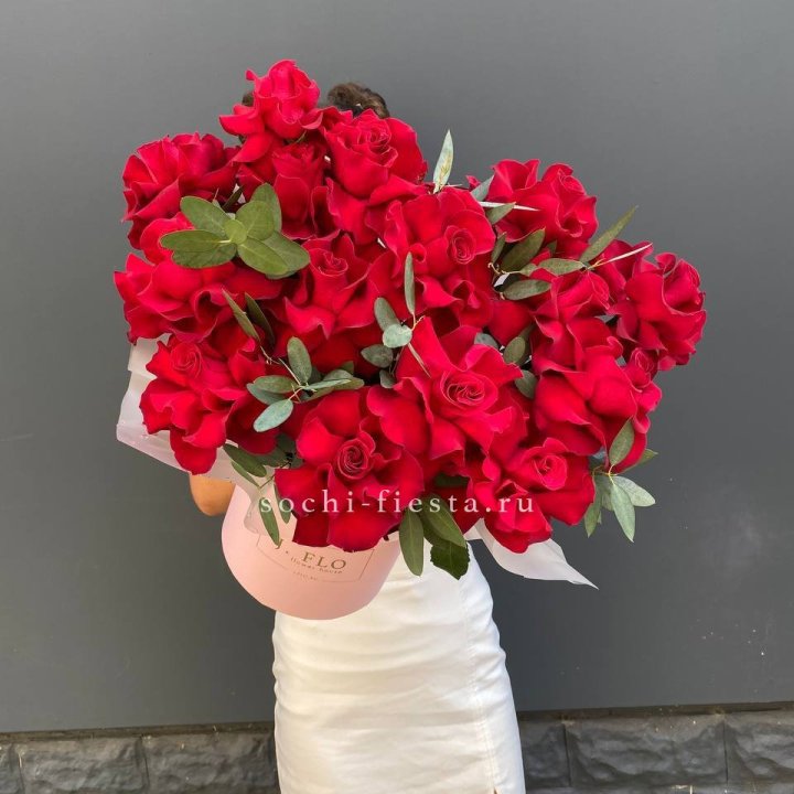 Бокс из 17 французских роз в Уфе