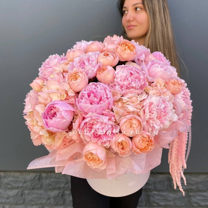 Коробка с пионами "Дабл фловер" в Уфе