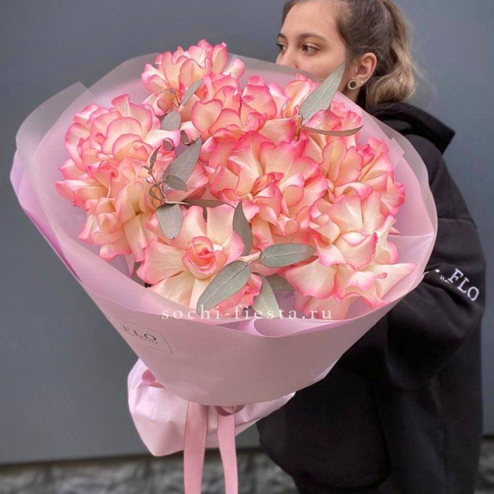 9 французских роз Джумилия в Уфе