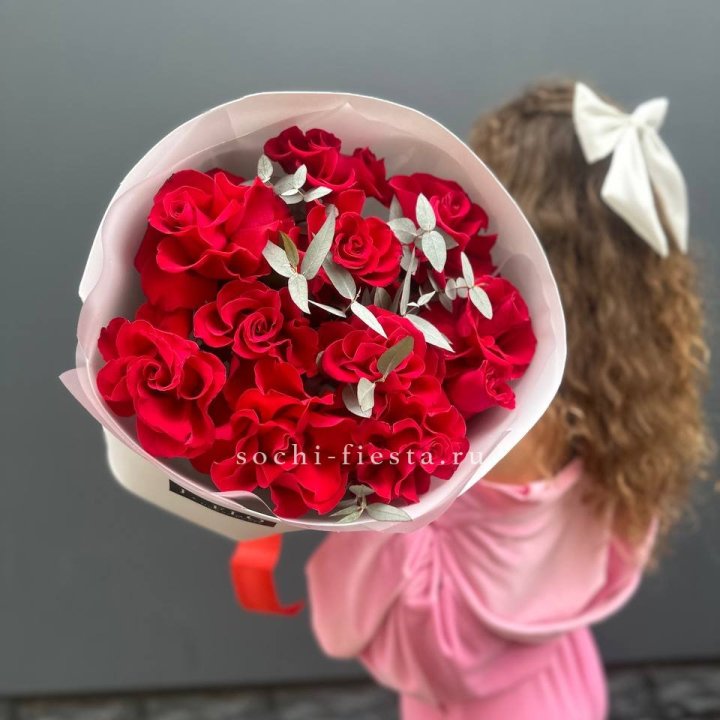 11 Красных французских роз в Уфе