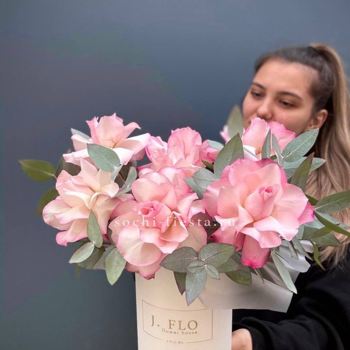 7 Французских роз в боксе в Уфе