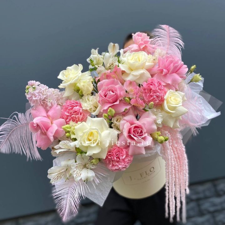 Дизайнерский бокс "Ловели" в Уфе