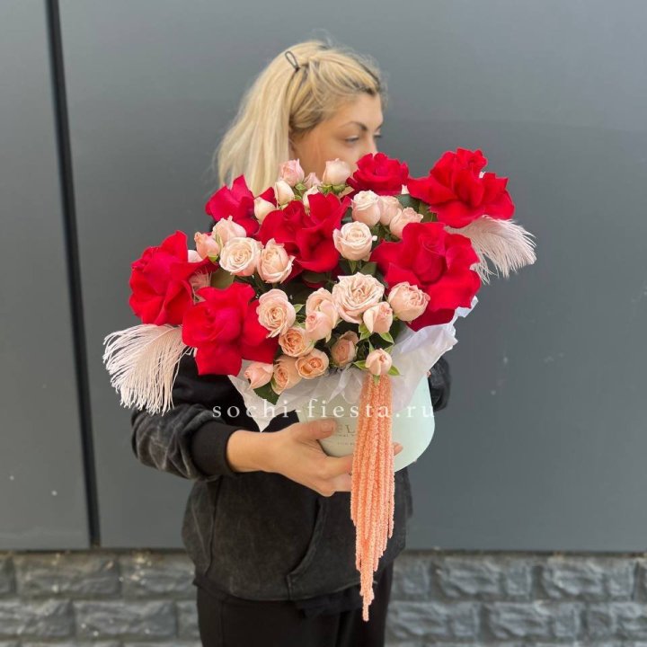 Бокс с нежными розами  в Уфе