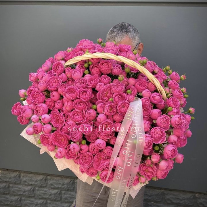 Корзина роз Мисти Баблс 151 в Уфе