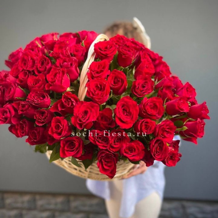 121 красная роза в корзине   в Уфе