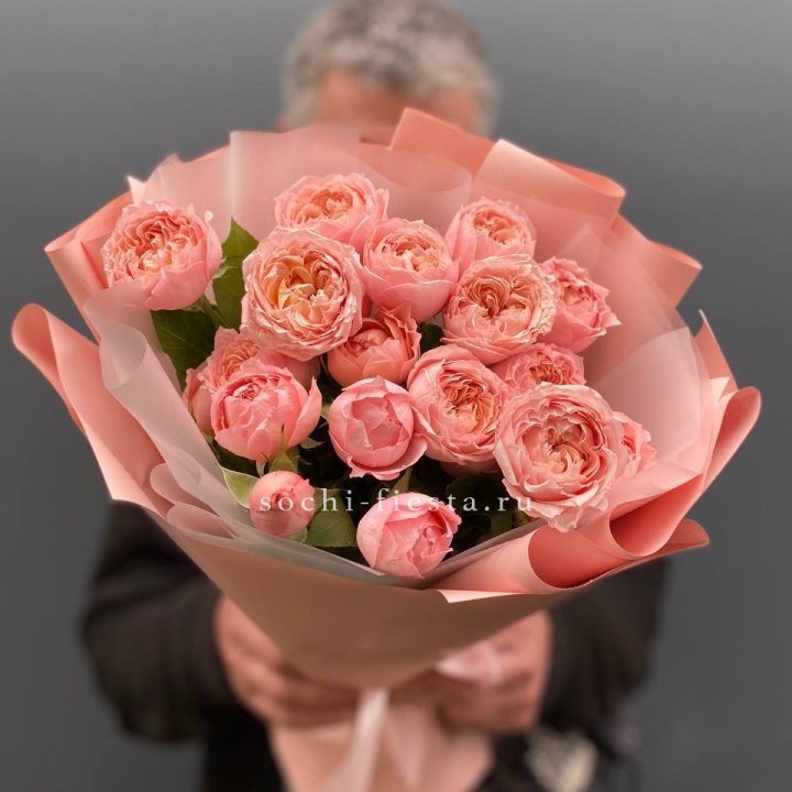 Букет комплимент из кустовых роз Джульетта в Уфе