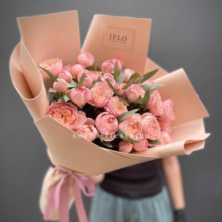 Букет из 9 кустовых роз Джульетта в Уфе