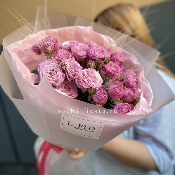 Пионовидные розы Мадам Бомбастик Pink в Уфе