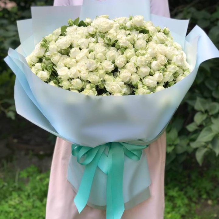 51 белая кустовая роза в Уфе