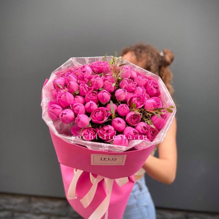 Кустовые розы букет Мисти Баблс в Уфе