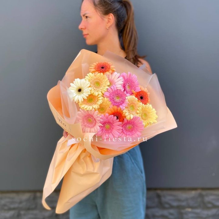 Букет разноцветных гербер в Уфе