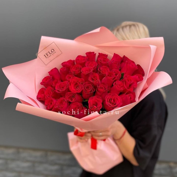 35 красных роз в Уфе