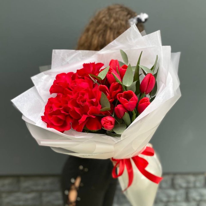 Дуо тюльпаны и розы в Уфе