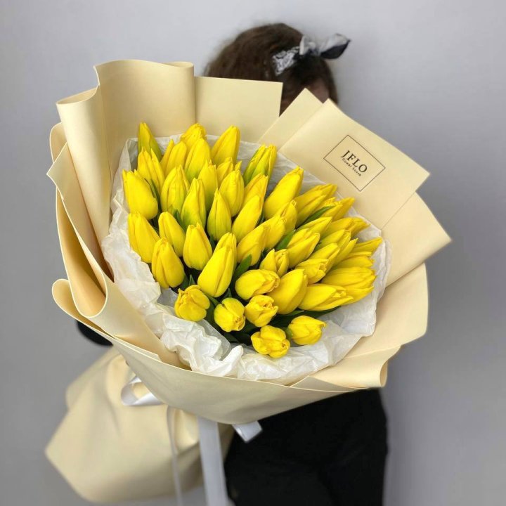 51 жёлтый тюльпан в Уфе