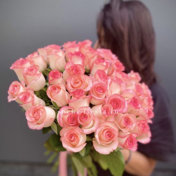 Охапка Роз Джумилия в Уфе