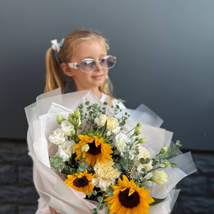  Букет  из стойких цветов с подсолнухами в Уфе