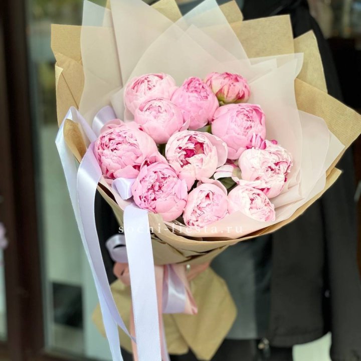 11 пионов в оформлении в Уфе