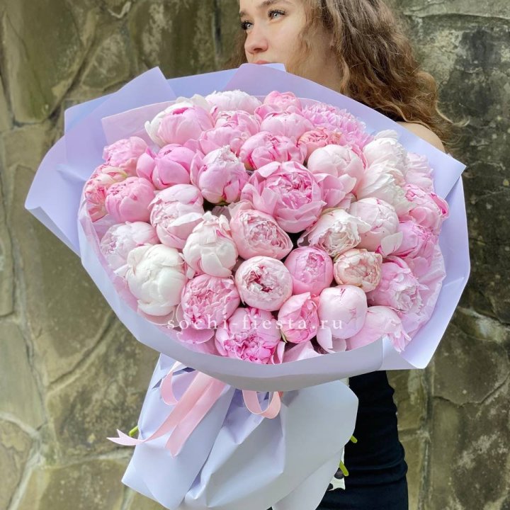 39 нежных пионов в Уфе