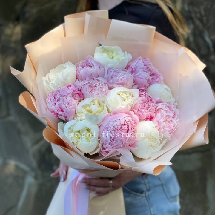 Букет 15 зефирных пионов в Уфе