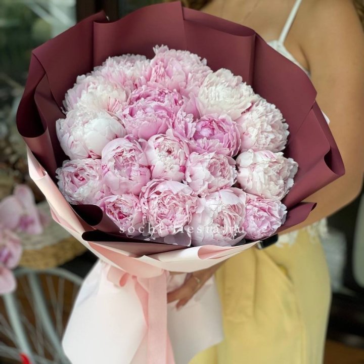 Букет 17 зефирных пионов в Уфе