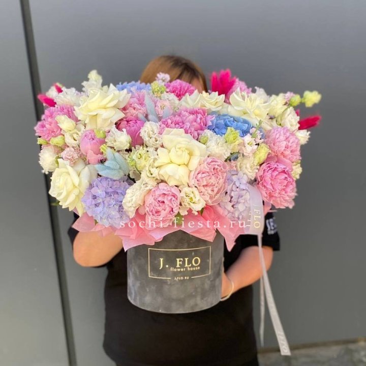 Цилиндр с пионами "Аса" в Уфе