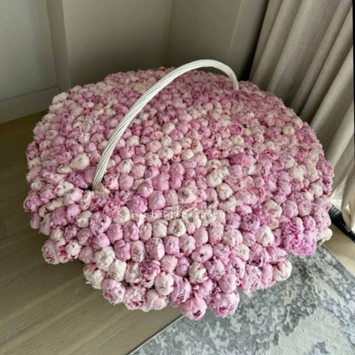 Корзина 555 пионов в Уфе