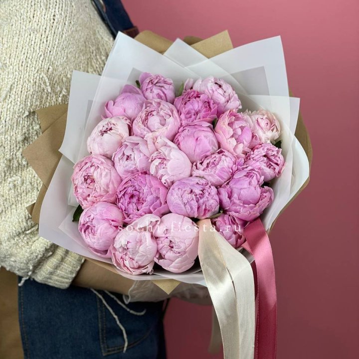 Букет из 21 пионов в Уфе