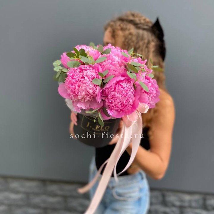 Дизайнерский цилиндр "Фломени" в Уфе