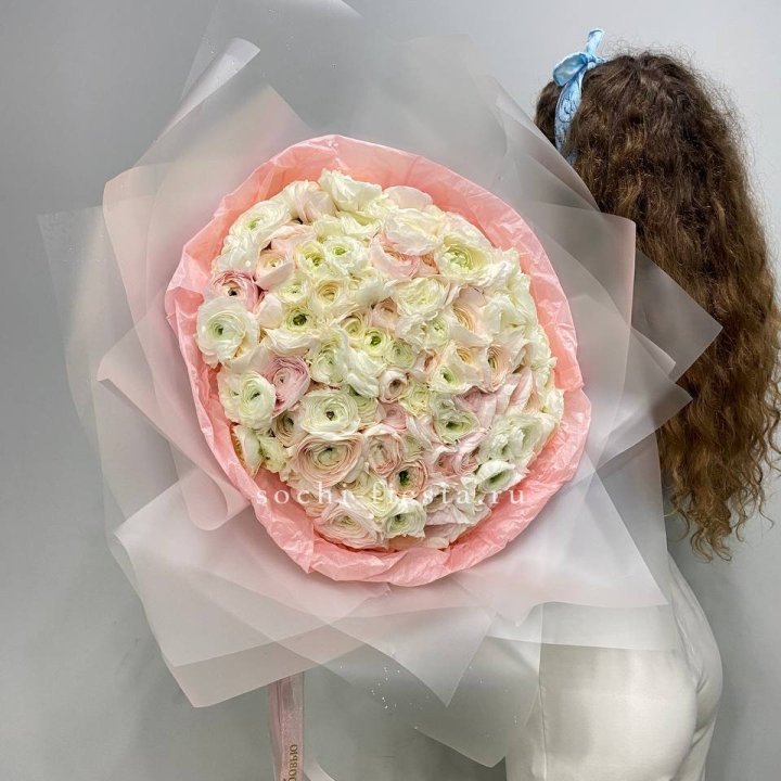 113 ранункулюсов  в Уфе