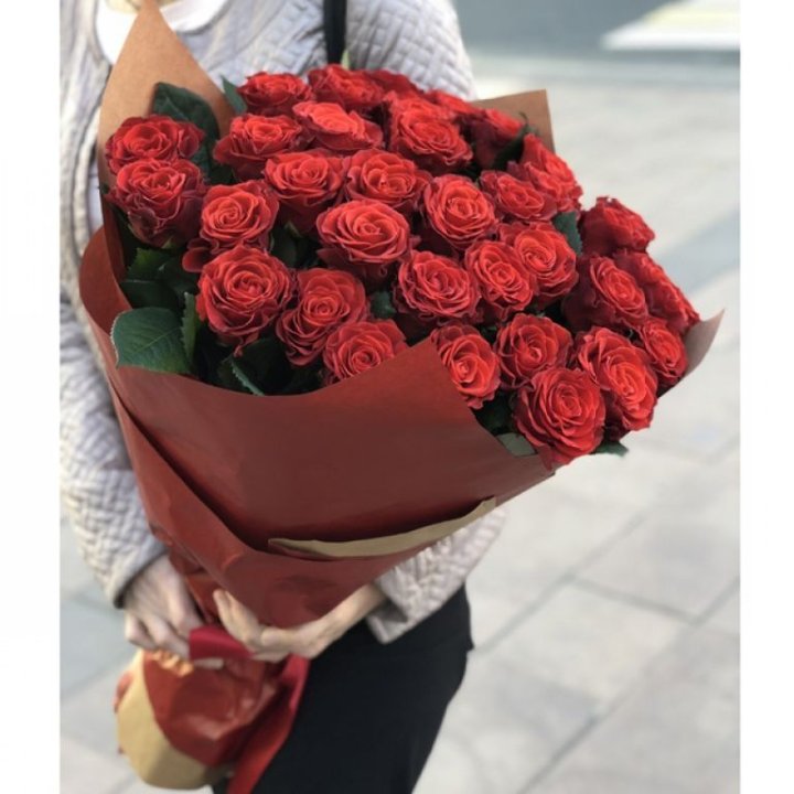 29 высоких роз  в Уфе