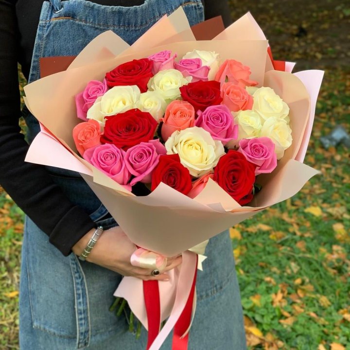 25 роз "Карусель" в Уфе