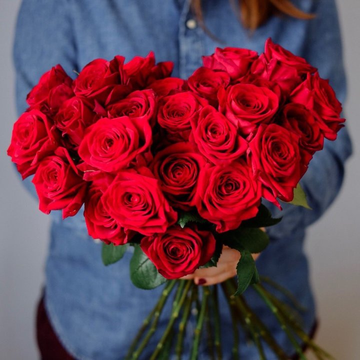 25 красных роз в Уфе